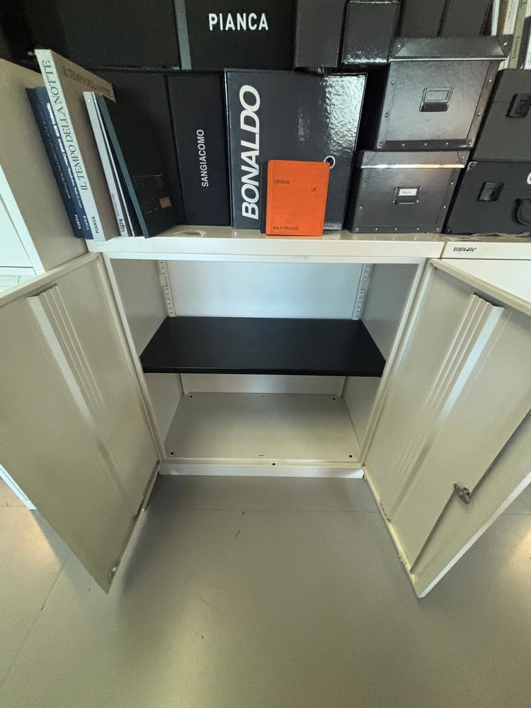 Lot 99  
            Offsite, Nottingham - Collection Only 

                
BISLEY Steel 2 Door Cabinet with key & Internal Shelf. H 1020 X W 914 x D 455mm