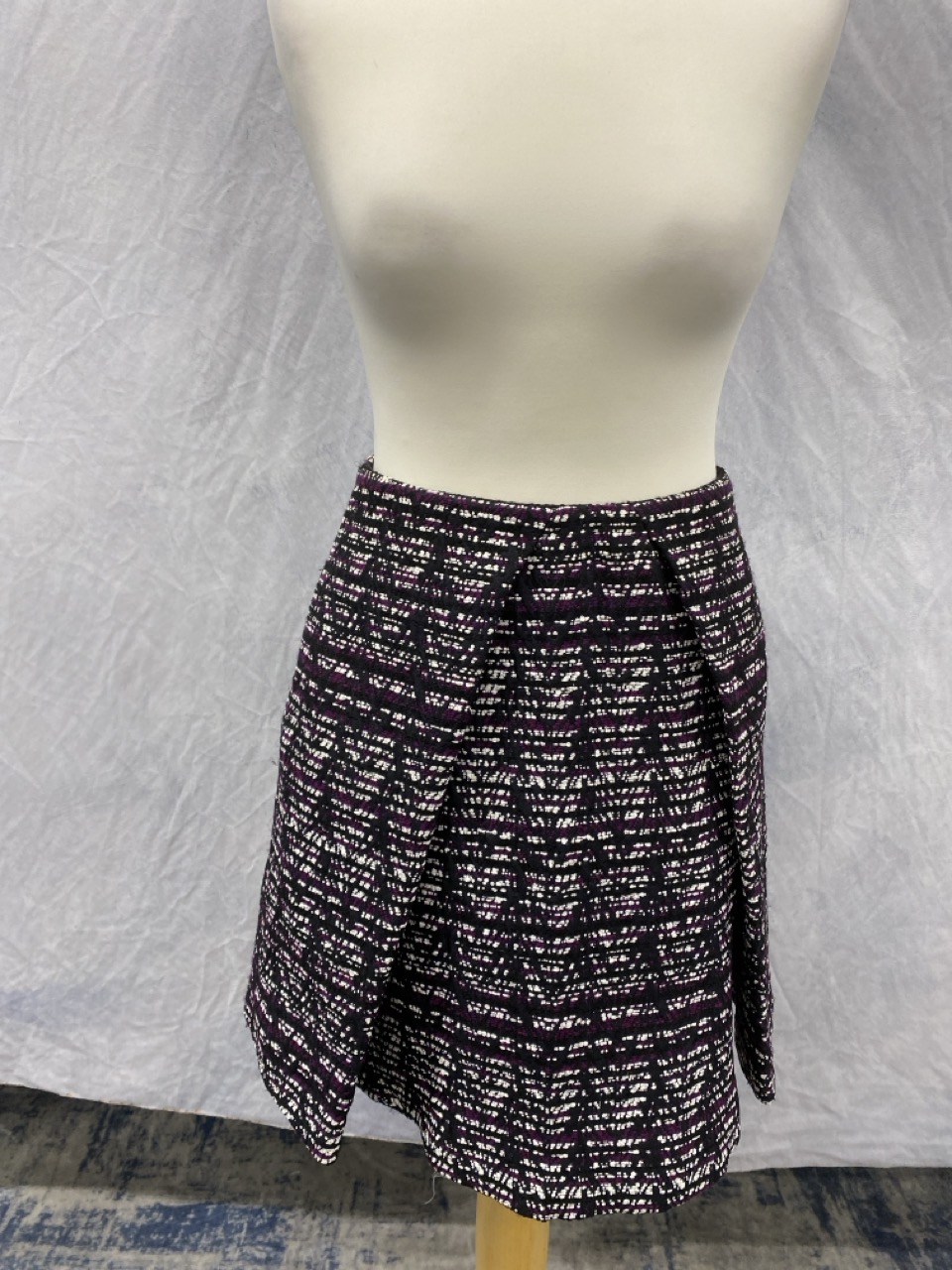 Lot 100  
            Edinburgh SR20 - Delivery Only 

                
MSGM JACQUARD INSERT PLEAT KNEE LENGTH SKIRT IN MULTICOLOR POLYESTER NO SIZE : LO...