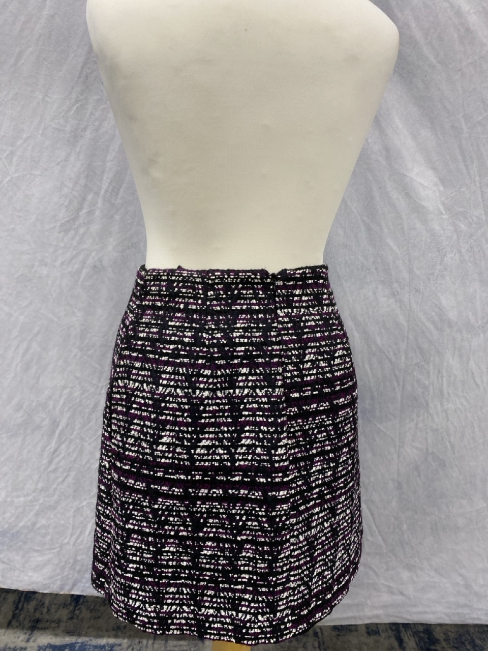 Lot 100  
            Edinburgh SR20 - Delivery Only 

                
MSGM JACQUARD INSERT PLEAT KNEE LENGTH SKIRT IN MULTICOLOR POLYESTER NO SIZE : LO...