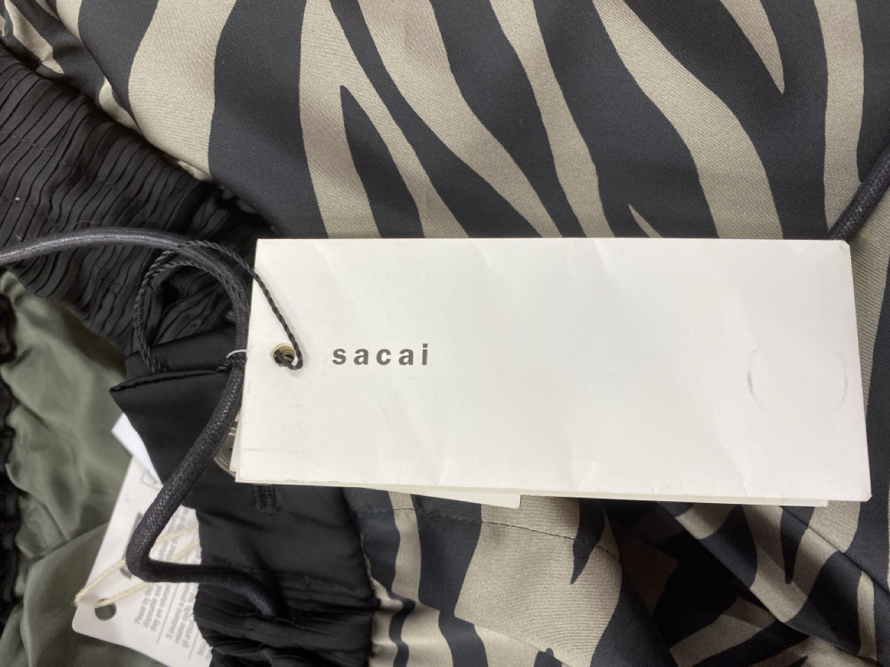 Lot 109  
            Edinburgh SR20 - Delivery Only 

                
SACAI PATTERNED WIDE LEG TROUSERS IN ANIMAL PRINT POLYESTER SIZE 4: LOCATION - RA...
