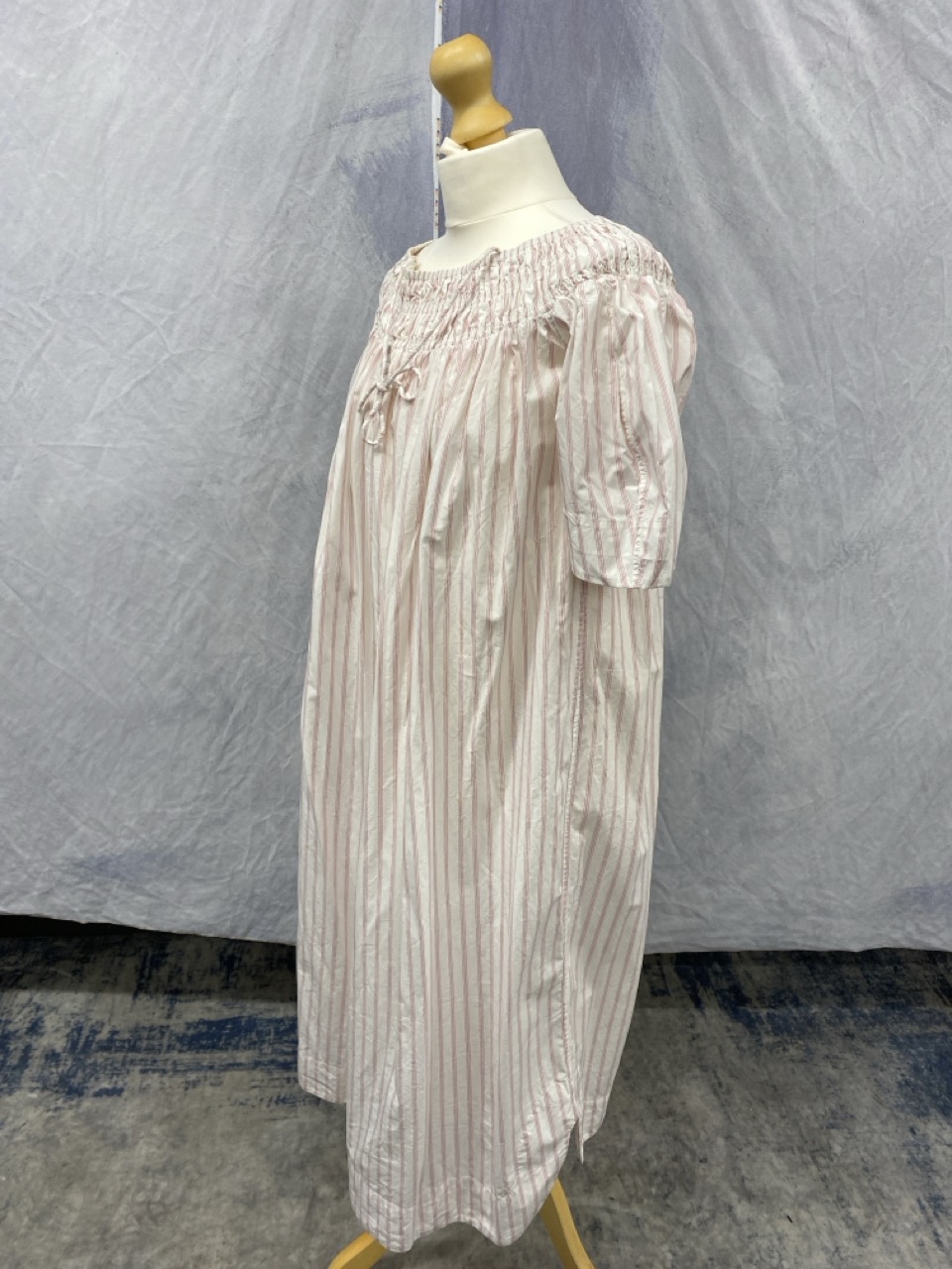 Lot 118  
            Edinburgh SR20 - Delivery Only 

                
GANNI STRIPED DRESS IN WHITE AND PINK COTTON SIZE XS: LOCATION - RAIL 3
