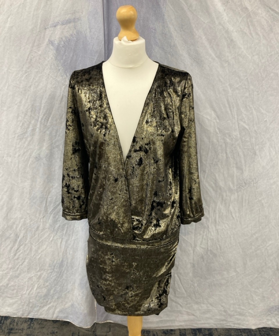 Lot 11  
            Edinburgh SR20 - Delivery Only 

                
BA&SH GALAXIE MINI DRESS IN BLACK POLYESTER SIZE 2: LOCATION - RAIL 3