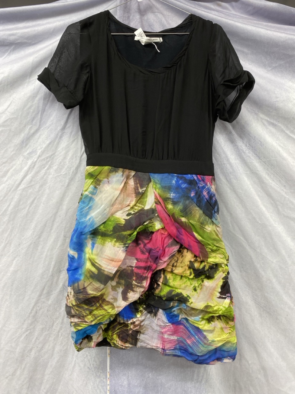 Lot 125  
            Edinburgh SR20 - Delivery Only 

                
DIANE VON FURSTENBERG PRINTED SKIRT MINI DRESS IN MULTICOLOR SILK SIZE 2: LOCATIO...