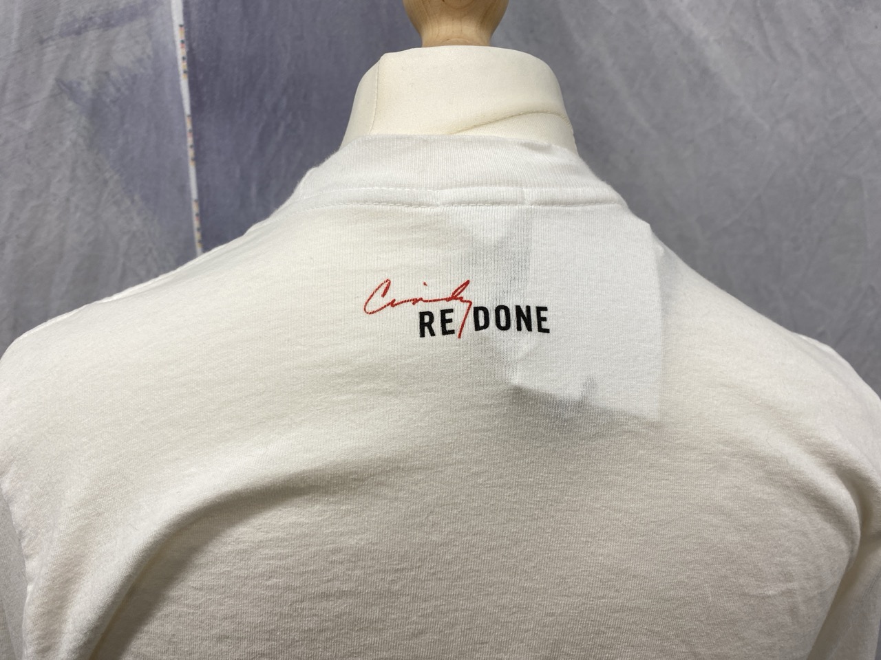 Lot 132  
            Edinburgh SR20 - Delivery Only 

                
RE/DONE X CINDY CRAWFORD CREWNECK SWEATSHIRT IN CREAM COTTON SIZE M: LOCATION - R...