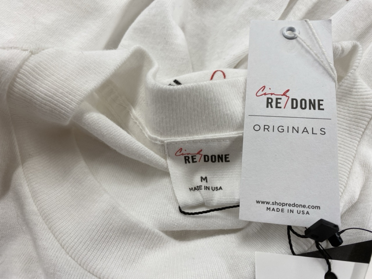 Lot 132  
            Edinburgh SR20 - Delivery Only 

                
RE/DONE X CINDY CRAWFORD CREWNECK SWEATSHIRT IN CREAM COTTON SIZE M: LOCATION - R...