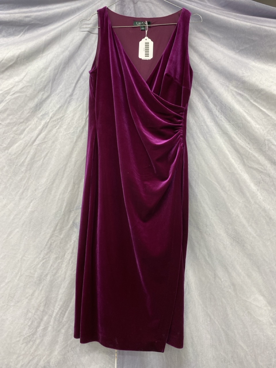 Lot 140  
            Edinburgh SR20 - Delivery Only 

                
LAUREN RALPH LAUREN RUCHED WRAP-EFFECT VELVET SLEEVELESS DRESS IN PURPLE POLYESTE...