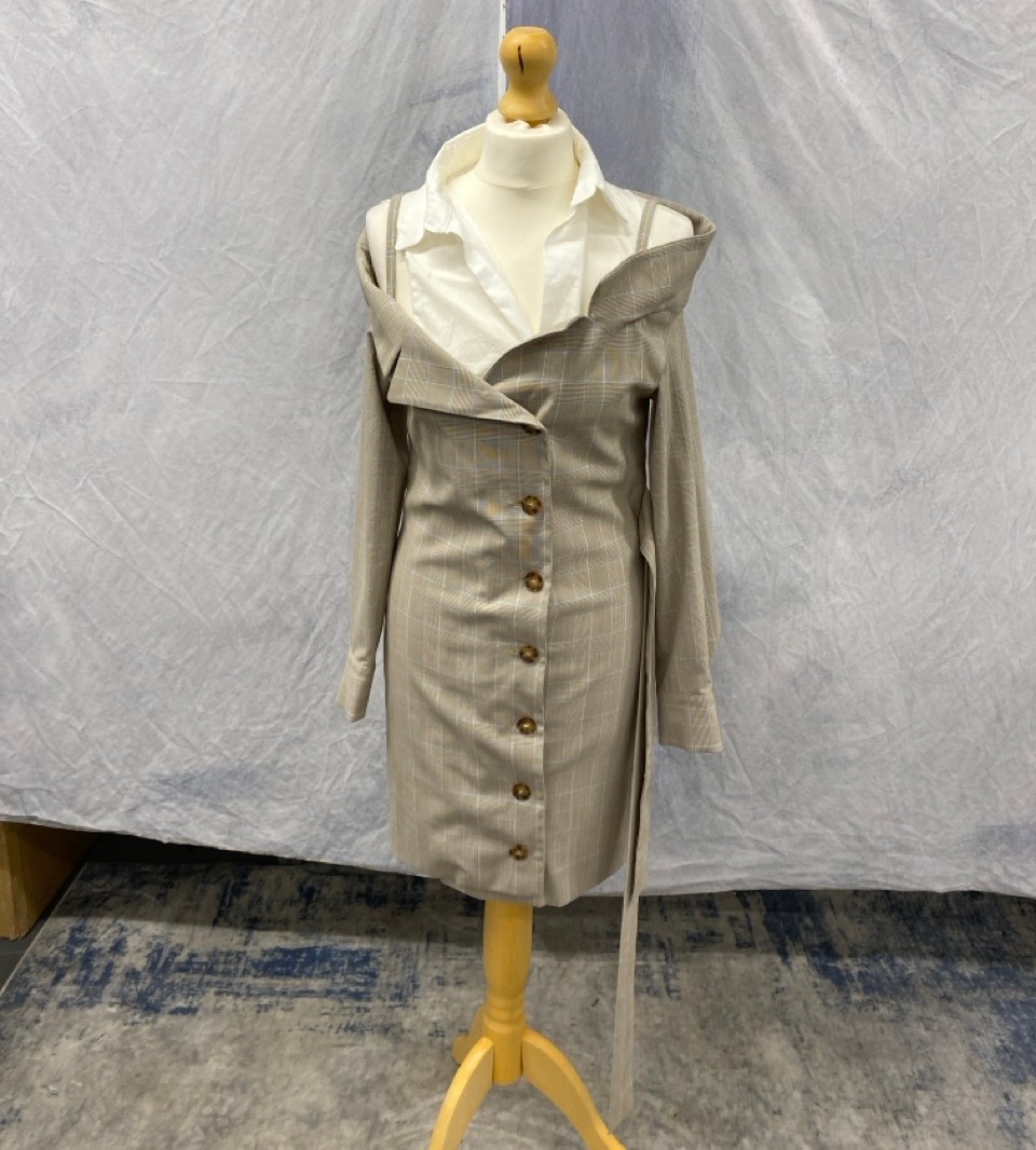 Lot 141  
            Edinburgh SR20 - Delivery Only 

                
MAJE 2-IN-1 BLAZER DRESS IN BEIGE POLYESTER SIZE 1: LOCATION - RAIL 2