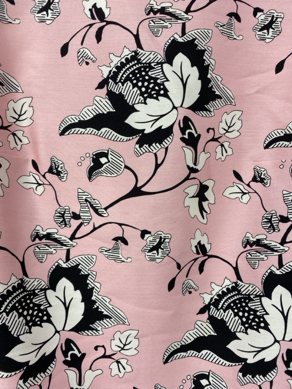 Lot 153  
            Edinburgh SR20 - Delivery Only 

                
DIANE VON FURSTENBERG SOFIA PRINTED SLEEVELESS MINI DRESS IN PINK SILK SIZE 6: LO...