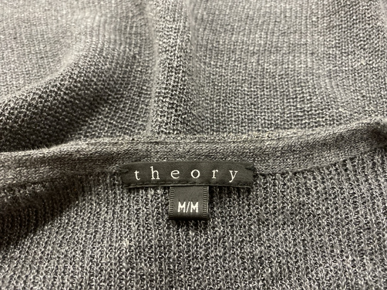 Lot 159  
            Edinburgh SR20 - Delivery Only 

                
THEORY KNIT WAISTCOAT WITH WATERFALL EFFECT IN GREY WOOL NO SIZE : LOCATION - RAIL 2