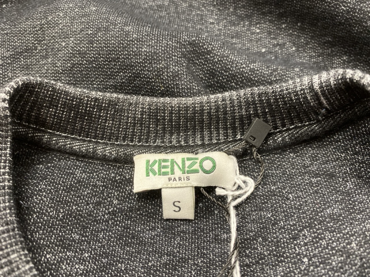 Lot 160  
            Edinburgh SR20 - Delivery Only 

                
KENZO EMBROIDERED SWEATSHIRT IN GREY COTTON SIZE S: LOCATION - RAIL 2