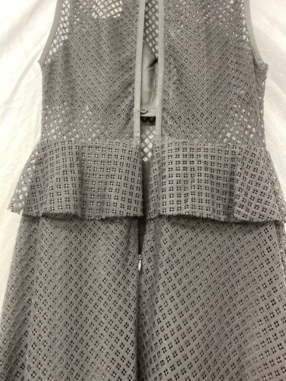 Lot 163  
            Edinburgh SR20 - Delivery Only 

                
SANDRO MESH CUTOUT SLEEVELESS MIDI DRESS IN BLACK COTTON NO SIZE : LOCATION - RAIL 2