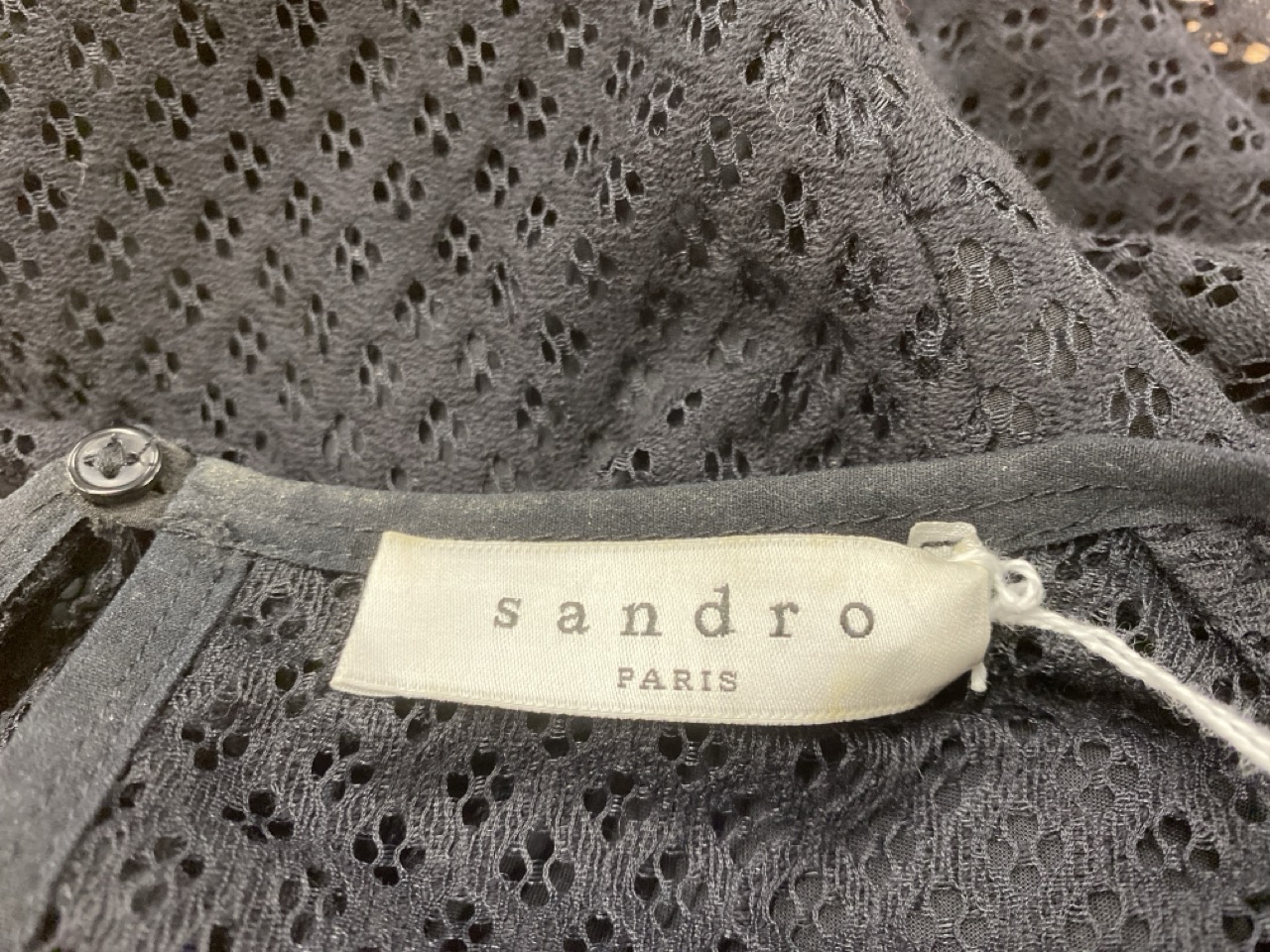 Lot 163  
            Edinburgh SR20 - Delivery Only 

                
SANDRO MESH CUTOUT SLEEVELESS MIDI DRESS IN BLACK COTTON NO SIZE : LOCATION - RAIL 2