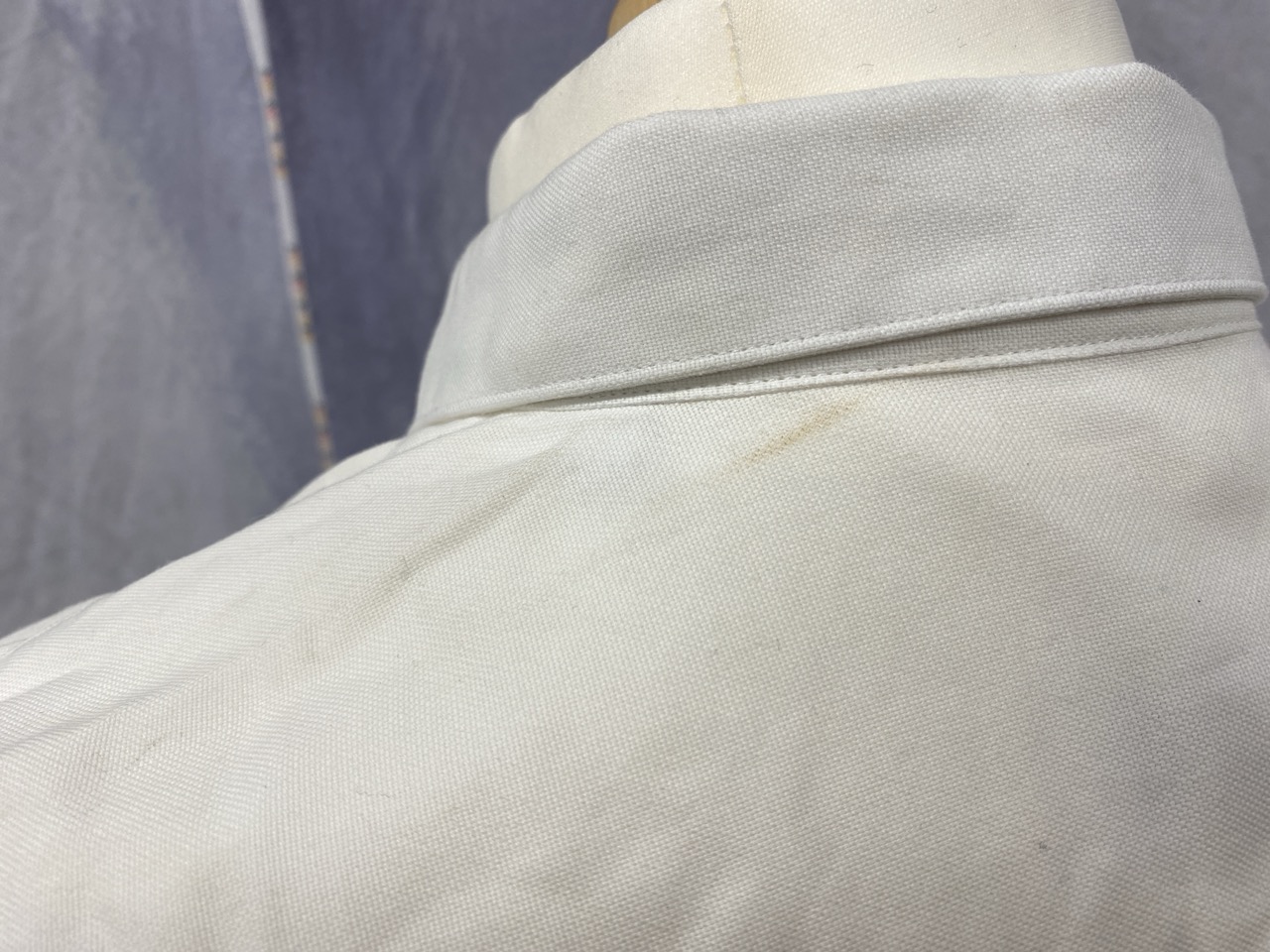 Lot 166  
            Edinburgh SR20 - Delivery Only 

                
AMI PARIS OXFORD SHIRT IN WHITE COTTON NO SIZE : LOCATION - RAIL 2