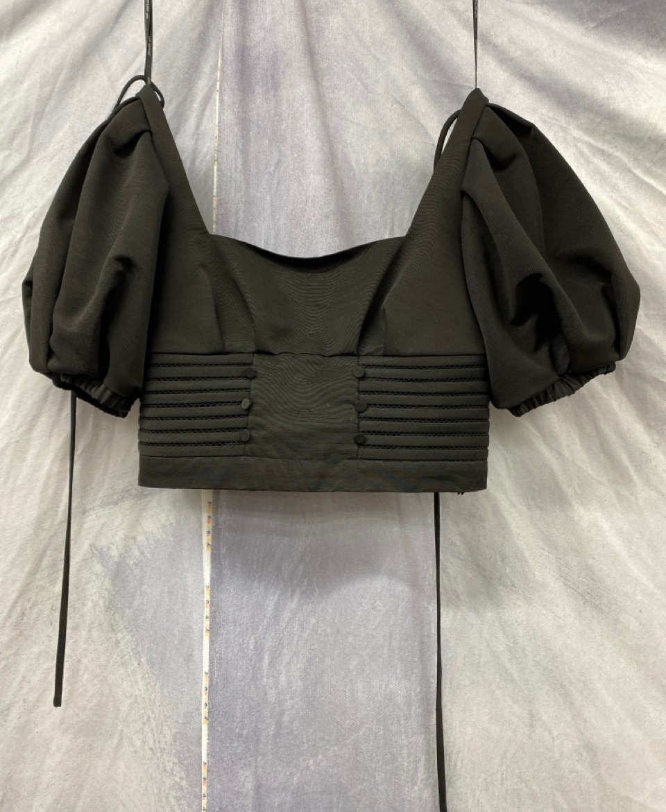 Lot 173  
            Edinburgh SR20 - Delivery Only 

                
SELF PORTRAIT OTTOMAN CROCHET-TRIMMED FAILLE TOP IN BLACK POLYESTER NO SIZE : LOC...