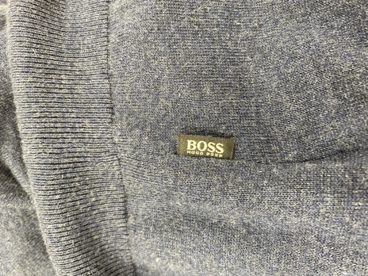 Lot 177  
            Edinburgh SR20 - Delivery Only 

                
BOSS REGULAR FIT SWEATER IN BLUE COTTON SIZE L: LOCATION - RAIL 2
