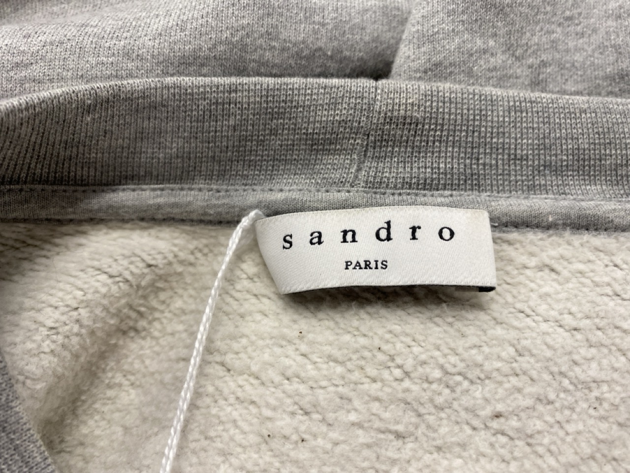 Lot 181  
            Edinburgh SR20 - Delivery Only 

                
SANDRO SWEATSHIRT WITH BEAR PATCH IN GREY COTTON NO SIZE: LOCATION - RAIL 2