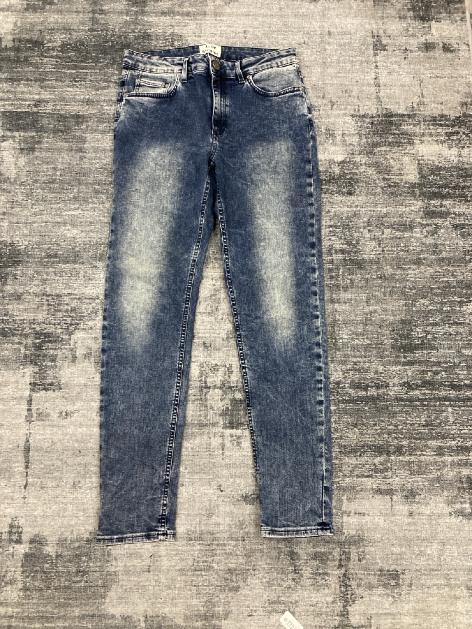 Lot 194  
            Edinburgh SR20 - Delivery Only 

                
ACNE STUDIOS SKIN 5 SKINNY JEANS IN NAVY BLUE COTTON DENIM SIZE 30/32: LOCATION -...