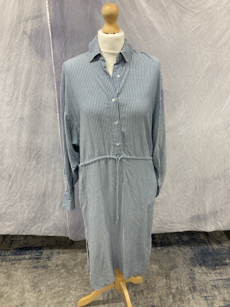 Lot 195  
            Edinburgh SR20 - Delivery Only 

                
IRO STRIPED SHIRT DRESS IN BLUE MODAL SIZE 36: LOCATION - RAIL 2