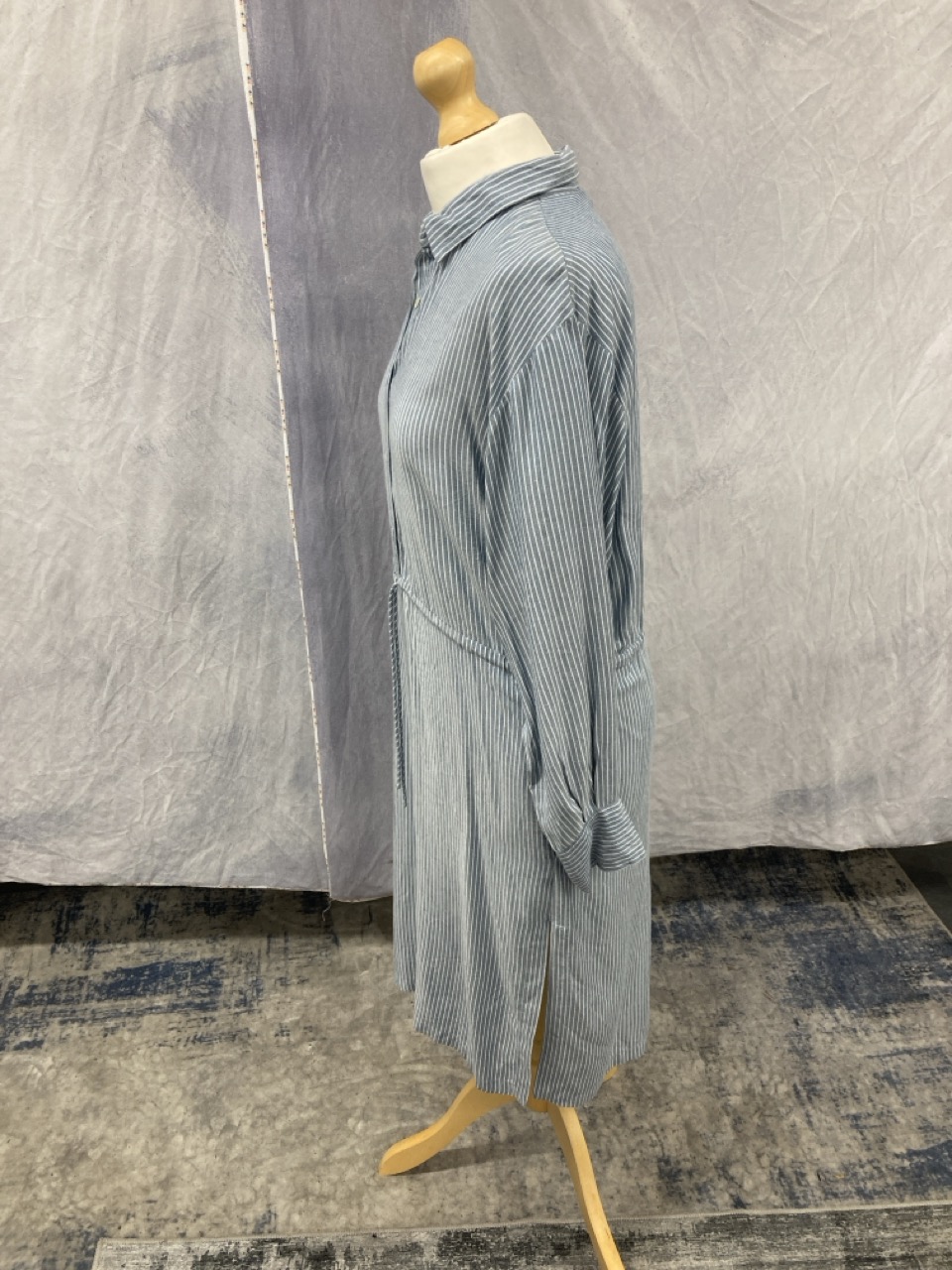 Lot 195  
            Edinburgh SR20 - Delivery Only 

                
IRO STRIPED SHIRT DRESS IN BLUE MODAL SIZE 36: LOCATION - RAIL 2