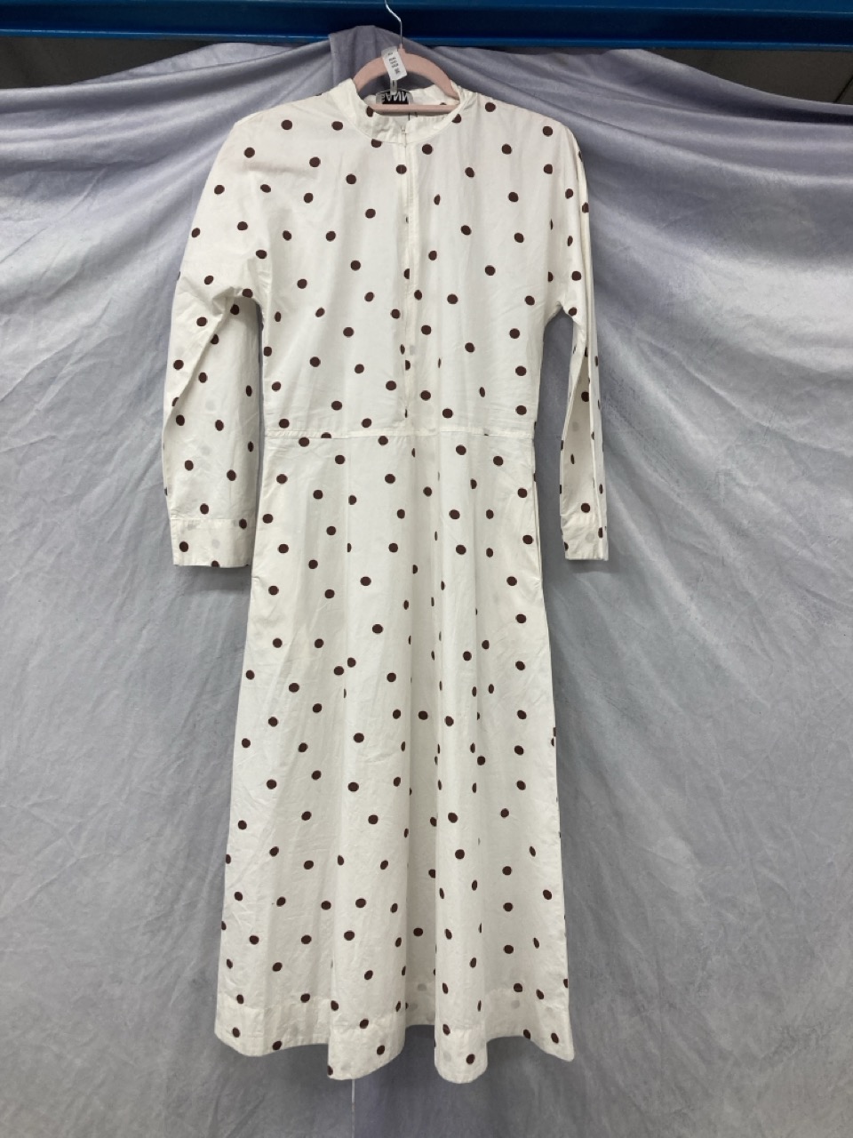 Lot 214  
            Edinburgh SR20 - Delivery Only 

                
GANNI POLKA DOT-PRINT POPLIN MIDI DRESS IN WHITE COTTON SIZE 34: LOCATION - RAIL 2