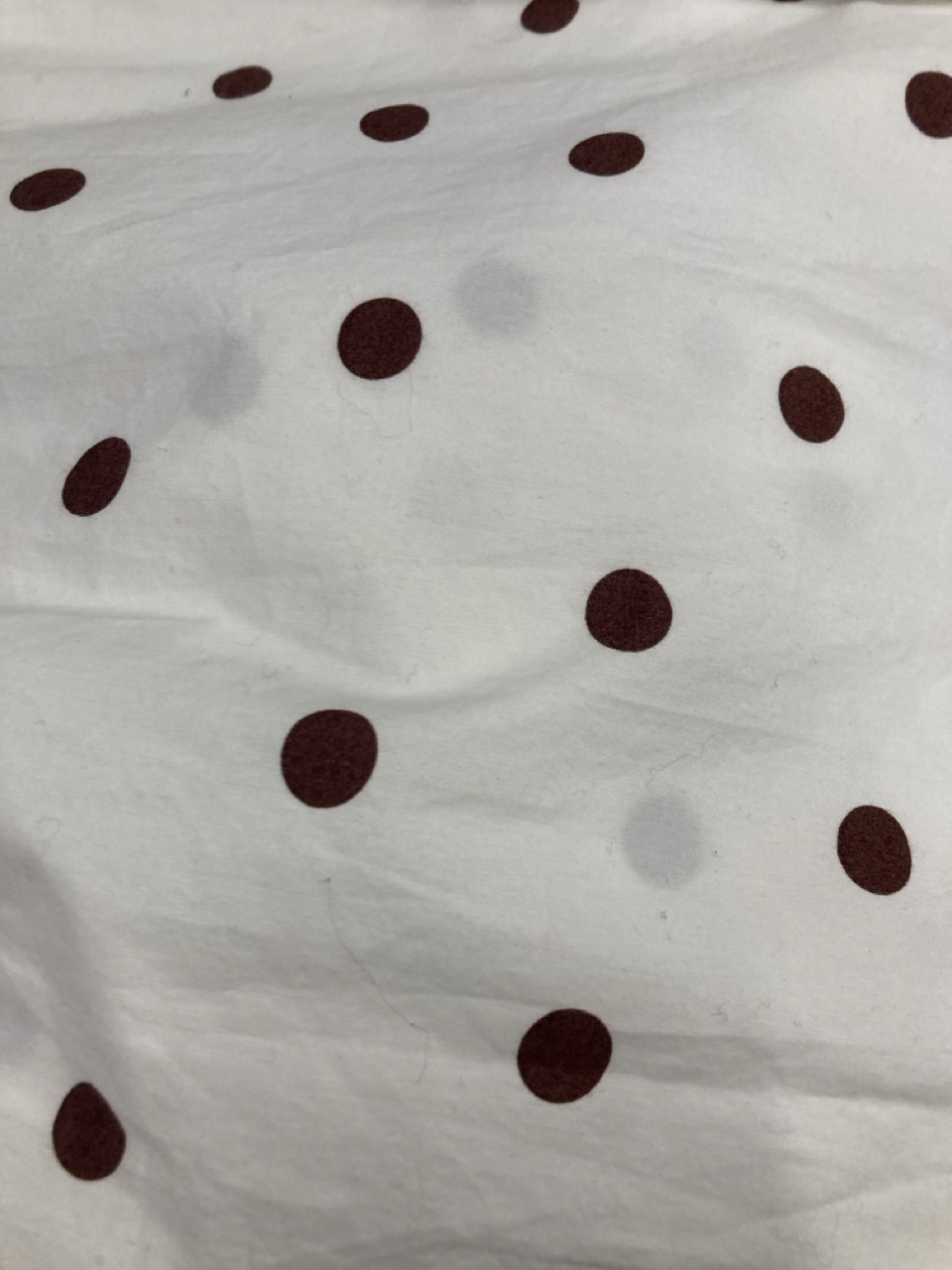 Lot 214  
            Edinburgh SR20 - Delivery Only 

                
GANNI POLKA DOT-PRINT POPLIN MIDI DRESS IN WHITE COTTON SIZE 34: LOCATION - RAIL 2