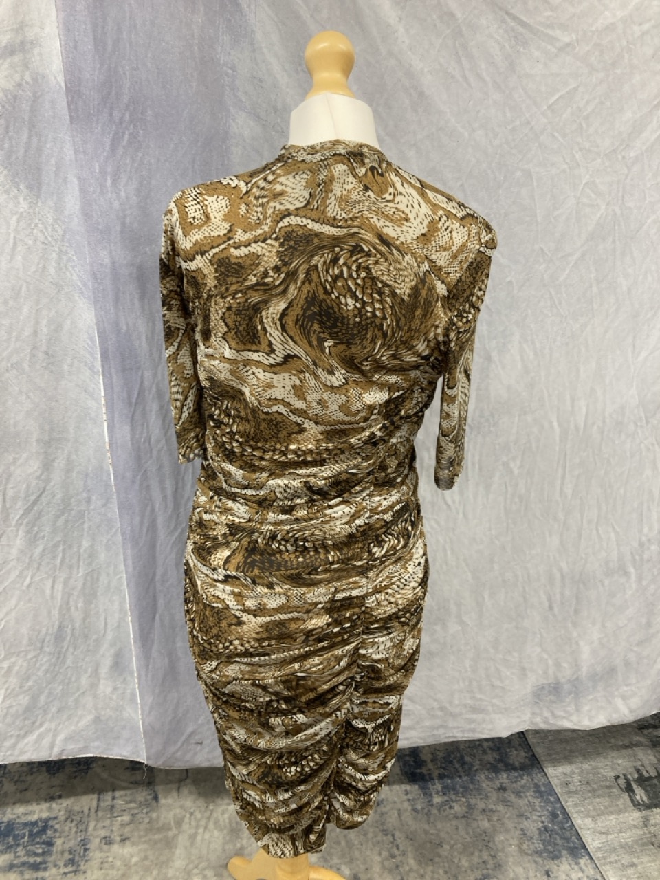 Lot 21  
            Edinburgh SR20 - Delivery Only 

                
GANNI RUCHED MINI DRESS IN BROWN PRINT POLYAMIDE NO SIZE: LOCATION - RAIL 3