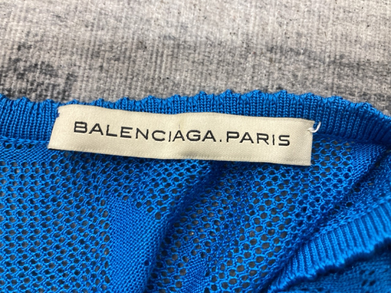 Lot 227  
            Edinburgh SR20 - Delivery Only 

                
BALENCIAGA SLEEVELESS FINE KNIT DRESS IN BLUE SILK 38: LOCATION - RAIL 2