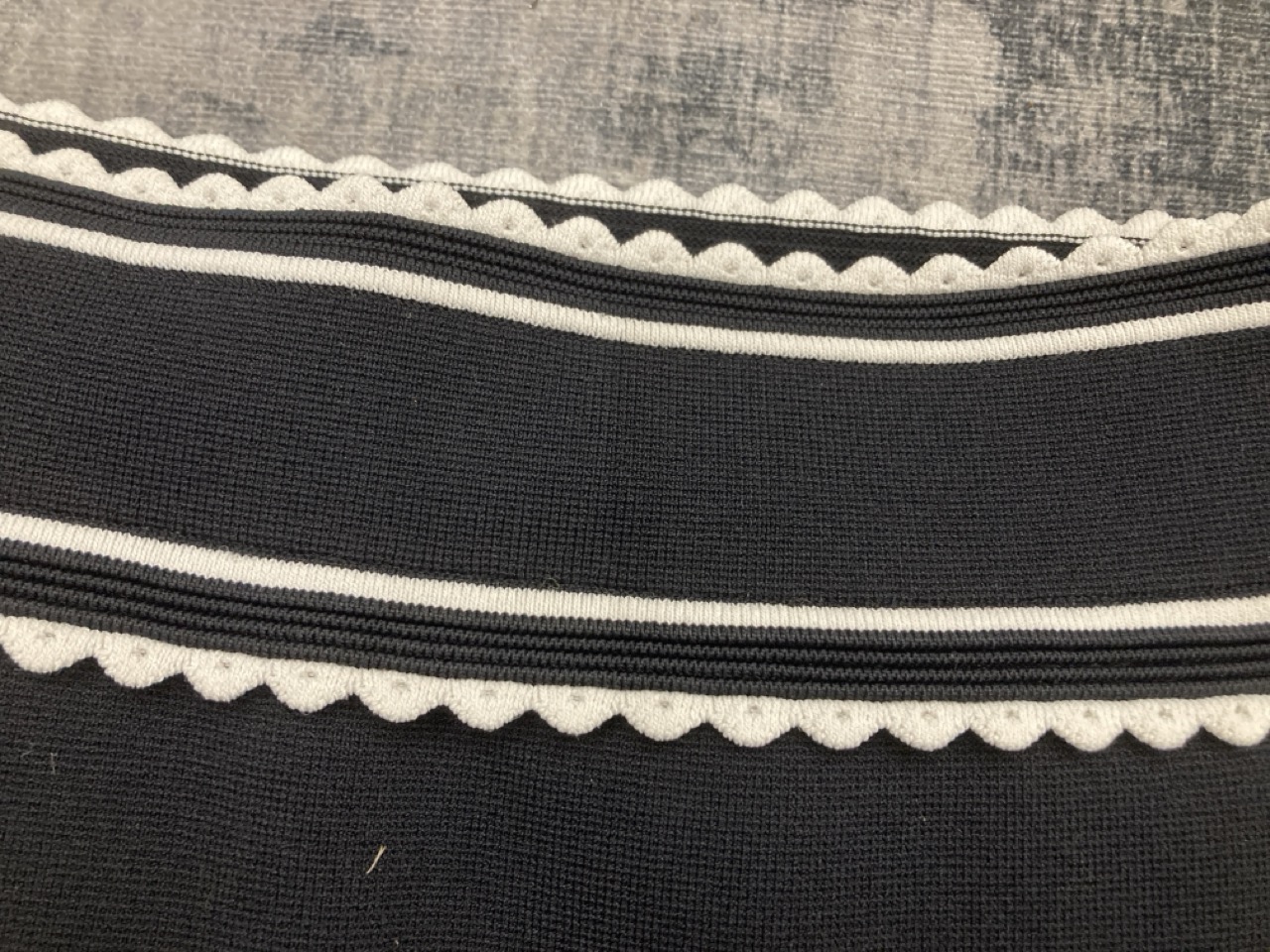 Lot 228  
            Edinburgh SR20 - Delivery Only 

                
SANDRO PARIS RIBBED KNEE LENGTH SKIRT IN BLACK POLYESTER NO SIZE : LOCATION - RAIL 2