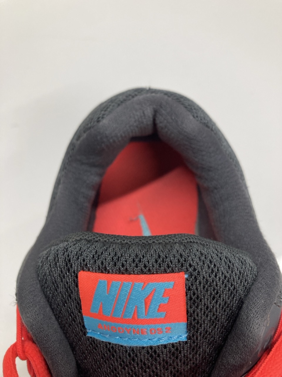 Lot 236  
            Edinburgh SR20 - Delivery Only 

                
NIKE ANODYNE DS 2 LOW-TOP SNEAKERS IN DARK GREY SYNTHETIC MESH SIZE UK 5: LOCATIO...