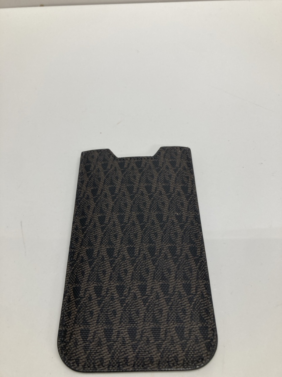 Lot 247  
            Edinburgh SR20 - Delivery Only 

                
SAINT LAURENT MONOGRAM FLAT PHONE POUCH IN MULTICOLOR COATED CANVAS : LOCATION - ...