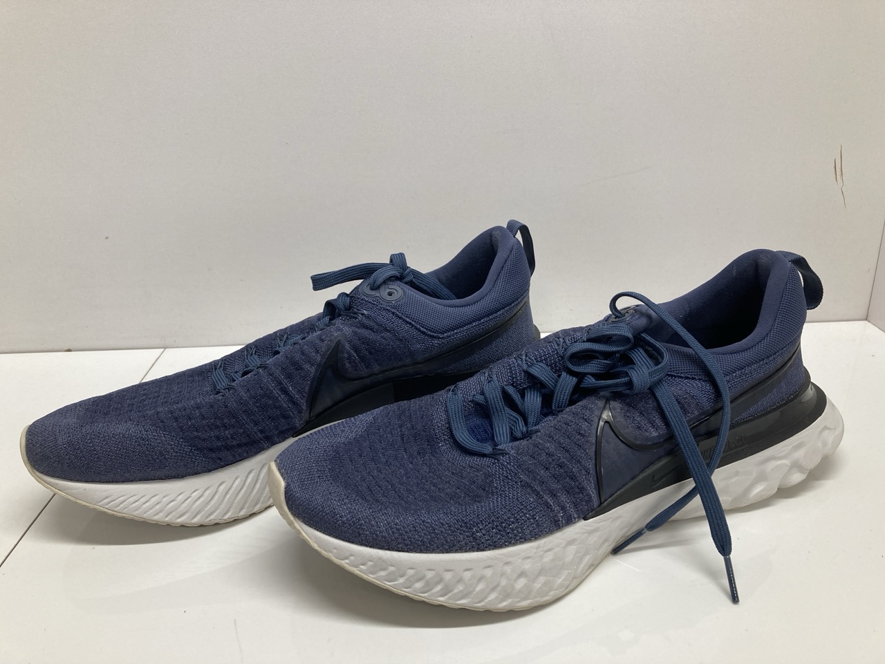 Lot 248  
            Edinburgh SR20 - Delivery Only 

                
NIKE BLUE INFINITY REACT 2 IN NAVY BLUE MESH POLYESTER SIZE UK 12: LOCATION - TAB...