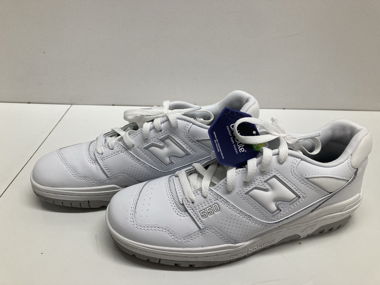 Lot 250  
            Edinburgh SR20 - Delivery Only 

                
NEW BALANCE 550 SNEAKERS IN WHITE LEATHER SIZE UK 7: LOCATION - TABLE 1