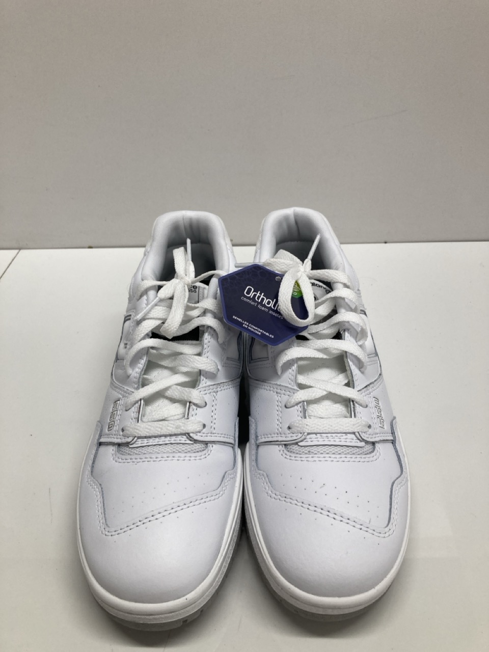 Lot 250  
            Edinburgh SR20 - Delivery Only 

                
NEW BALANCE 550 SNEAKERS IN WHITE LEATHER SIZE UK 7: LOCATION - TABLE 1