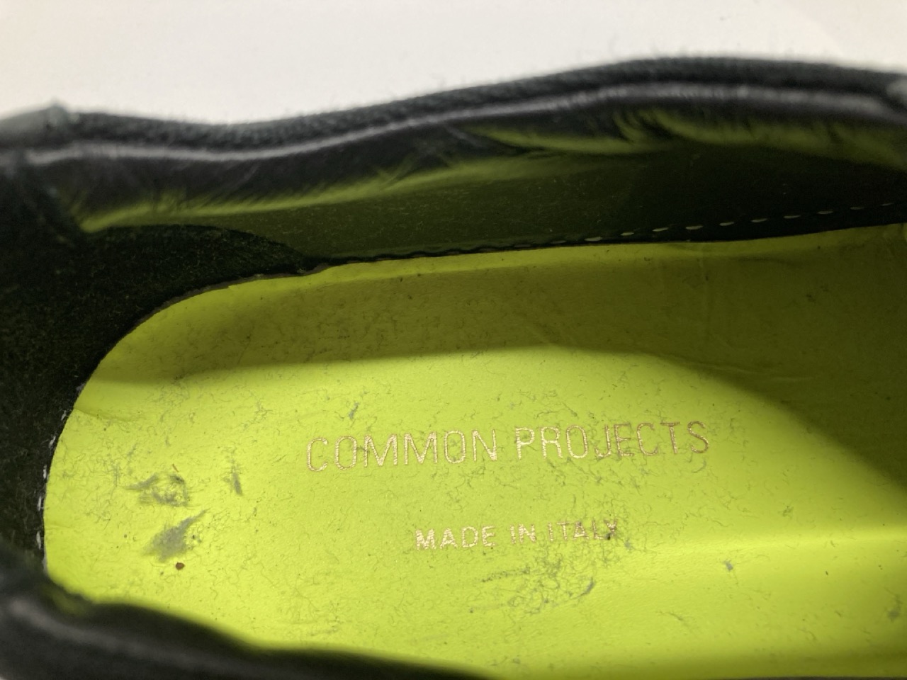 Lot 251  
            Edinburgh SR20 - Delivery Only 

                
COMMON PROJECTS ACHILLES LOW SNEAKERS IN BLACK CANVAS NO SIZE: LOCATION - TABLE 1