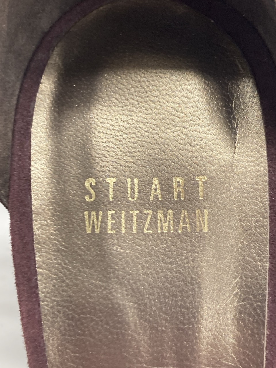Lot 257  
            Edinburgh SR20 - Delivery Only 

                
STUART WEITZMAN FRINGELICA ANKLE STRAP HEELS IN BURGUNDY SUEDE NO SIZE: LOCATION ...
