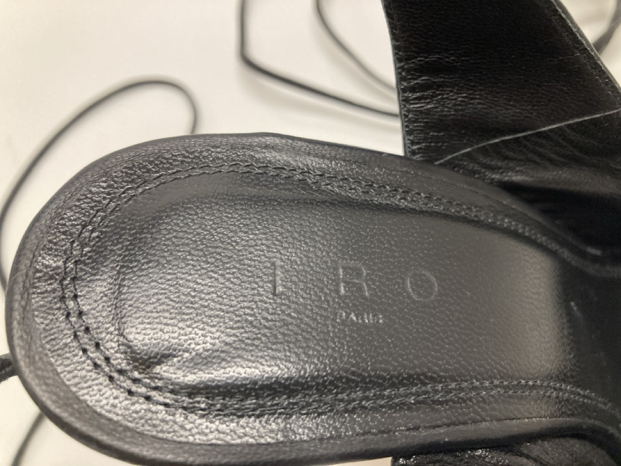 Lot 262  
            Edinburgh SR20 - Delivery Only 

                
IRO SLINGBACK TIE AROUND PUMPS IN BLACK LEATHER SIZE UK 3: LOCATION - TABLE 1