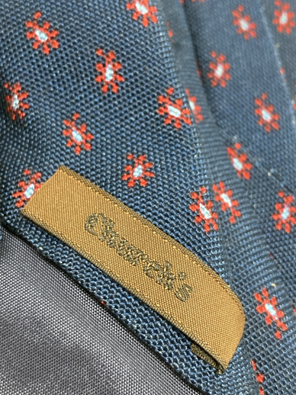 Lot 263  
            Edinburgh SR20 - Delivery Only 

                
CHURCH'S FORMAL PRINTED TIE IN BLUE PRINT SILK: LOCATION - TABLE 1