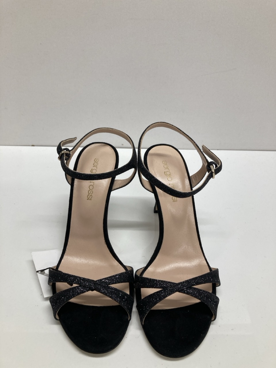 Lot 274  
            Edinburgh SR20 - Delivery Only 

                
SERGIO ROSSI GLITTERED WOVEN SANDALS IN BLACK LEATHER SIZE 35: LOCATION - TABLE 1