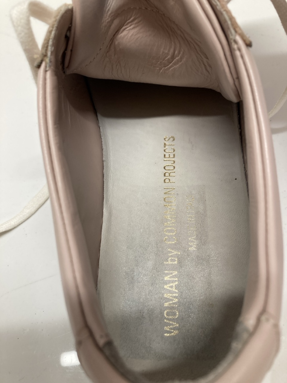 Lot 278  
            Edinburgh SR20 - Delivery Only 

                
COMMON PROJECTS ACHILLES LEATHER SNEAKERS IN LIGHT PINK LEATHER NO SIZE: LOCATION...