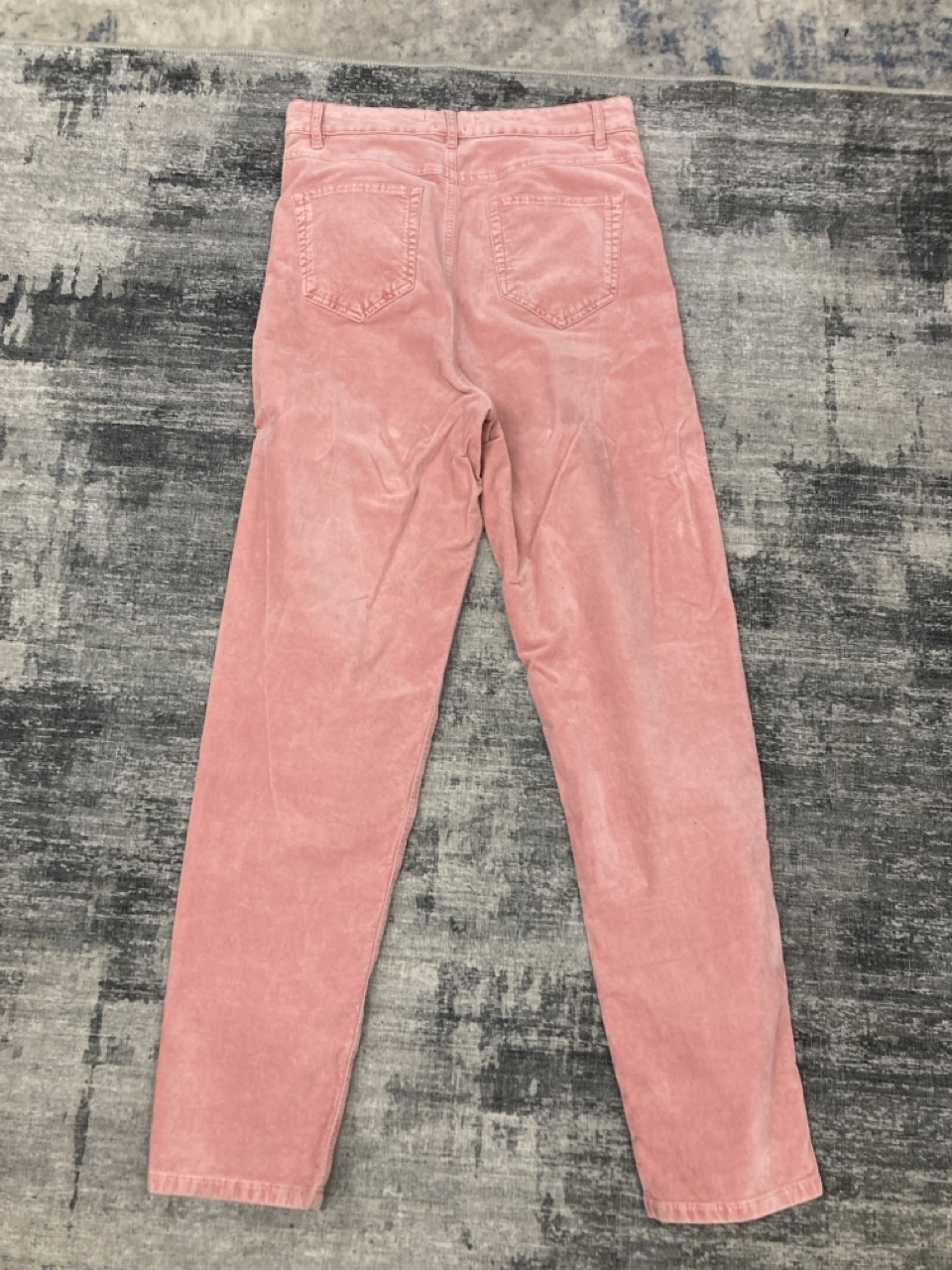 Lot 296  
            Edinburgh SR20 - Delivery Only 

                
ISABEL MARANT REGULAR FIT JEANS IN PINK COTTON DENIM SIZE 36: LOCATION - RAIL 1