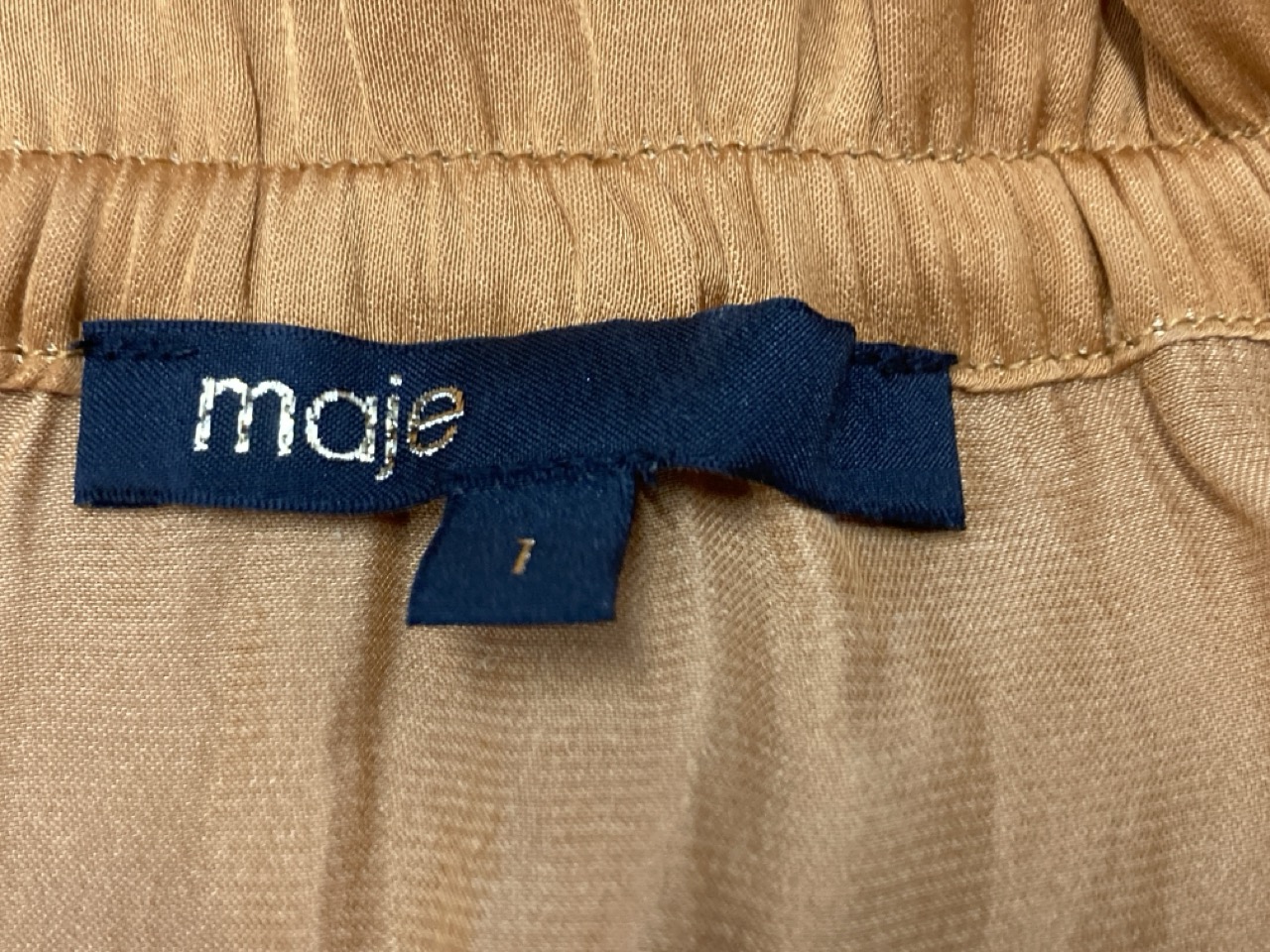 Lot 29  
            Edinburgh SR20 - Delivery Only 

                
MAJE ROUGE SHIRRED DRAWSTRING MIDI DRESS IN ORANGE POLYESTER SIZE 1: LOCATION - R...