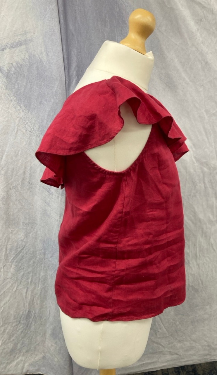 Lot 2  
            Edinburgh SR20 - Delivery Only 

                
ISABEL MARANT THOM ONE-SHOULDER TOP IN RED LINEN ( NO SIZE ): LOCATION - RAIL 3