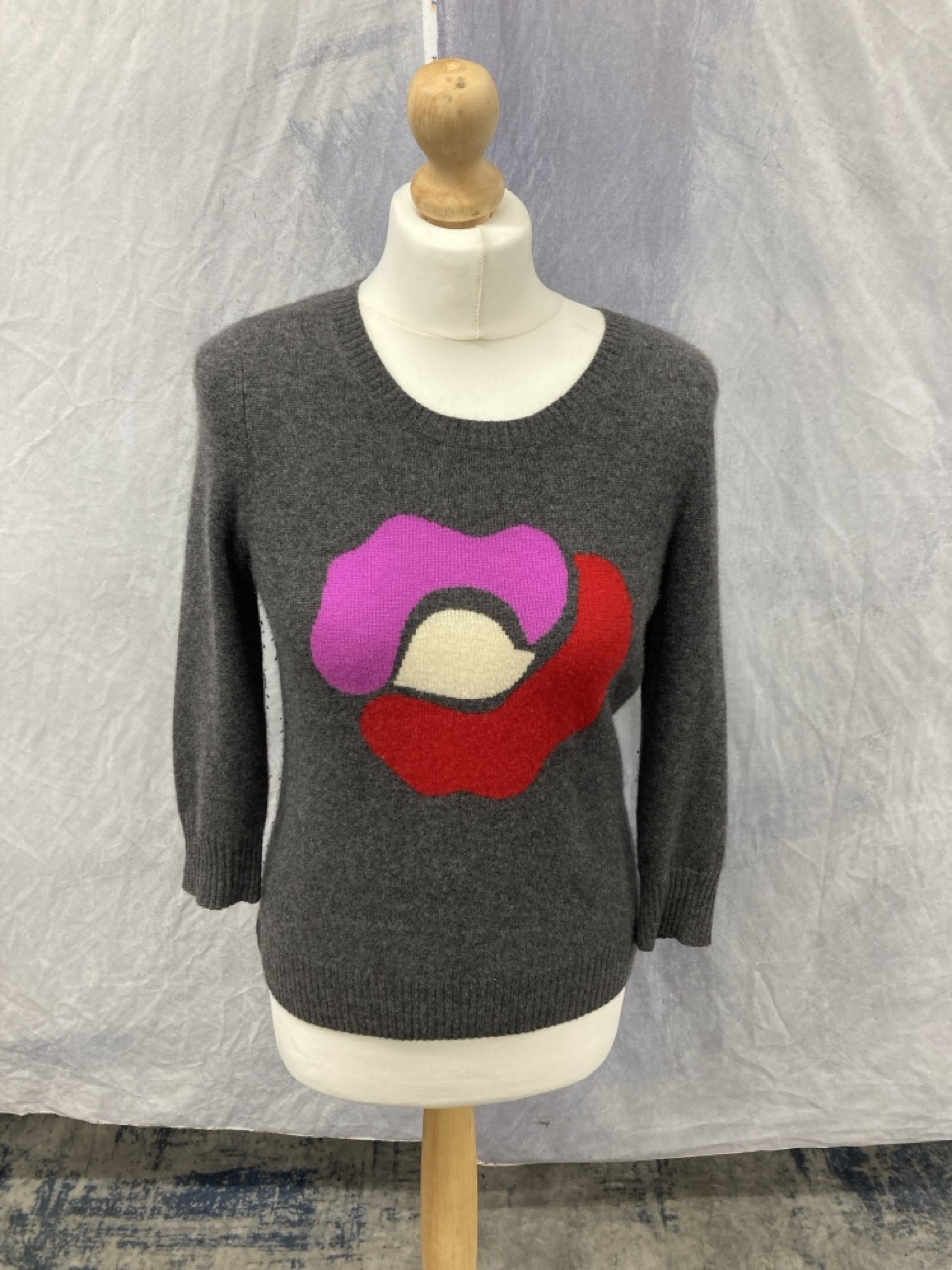 Lot 301  
            Edinburgh SR20 - Delivery Only 

                
DIANE VON FURSTENBERG FLORAL INTARSIA SWEATER IN GREY CASHMERE SIZE S: LOCATION -...