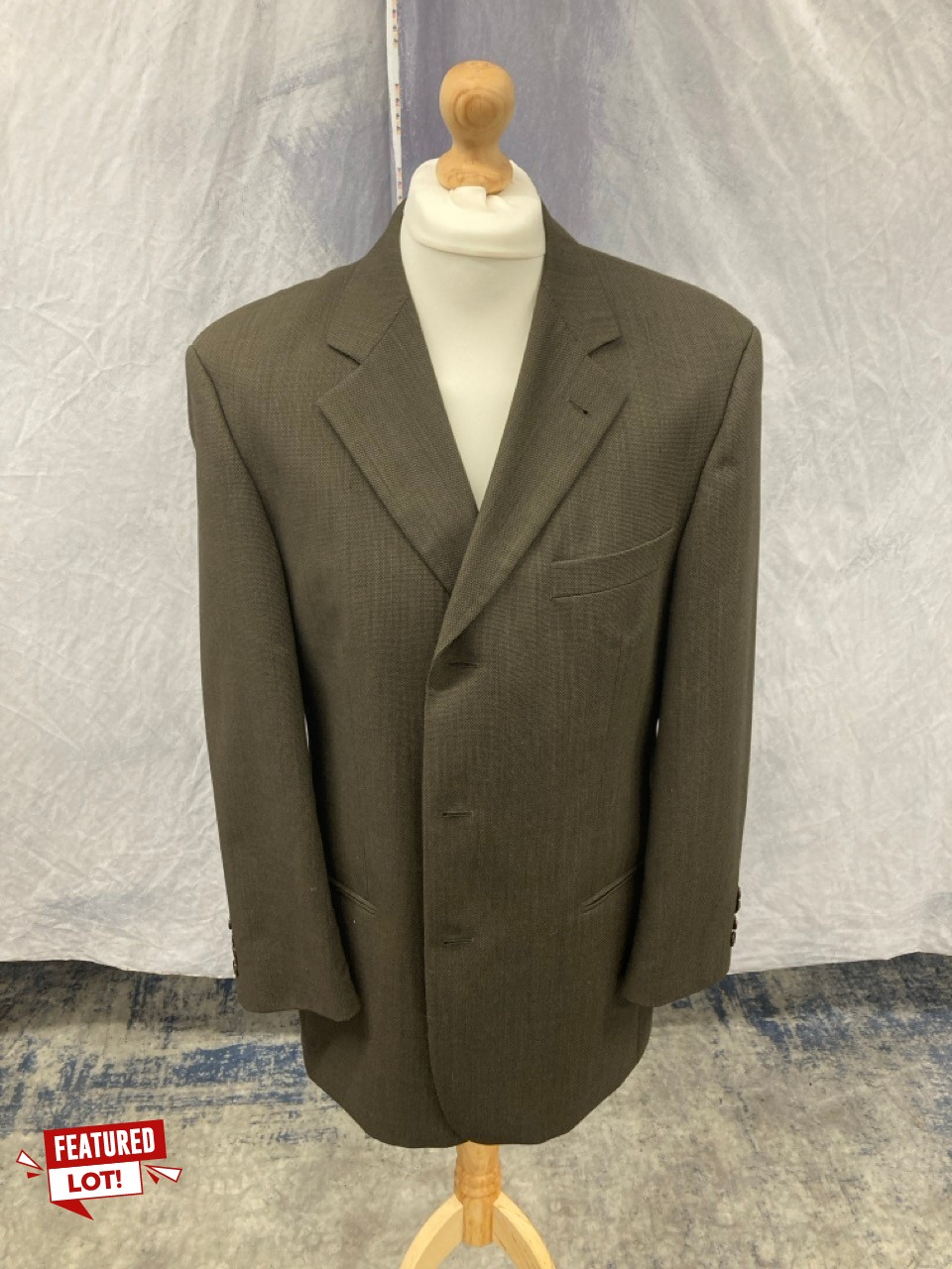 Lot 327  
            Edinburgh SR20 - Delivery Only 

                
BOSS BY HUGO BOSS BLAZER IN BROWN WOOL NO SIZE : LOCATION - RAIL 1