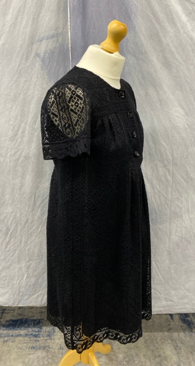Lot 42  
            Edinburgh SR20 - Delivery Only 

                
ANNA SUI SEMI SHEAR LACE MINI DRESS IN BLACK COTTON SIZE UK 8: LOCATION - RAIL 3