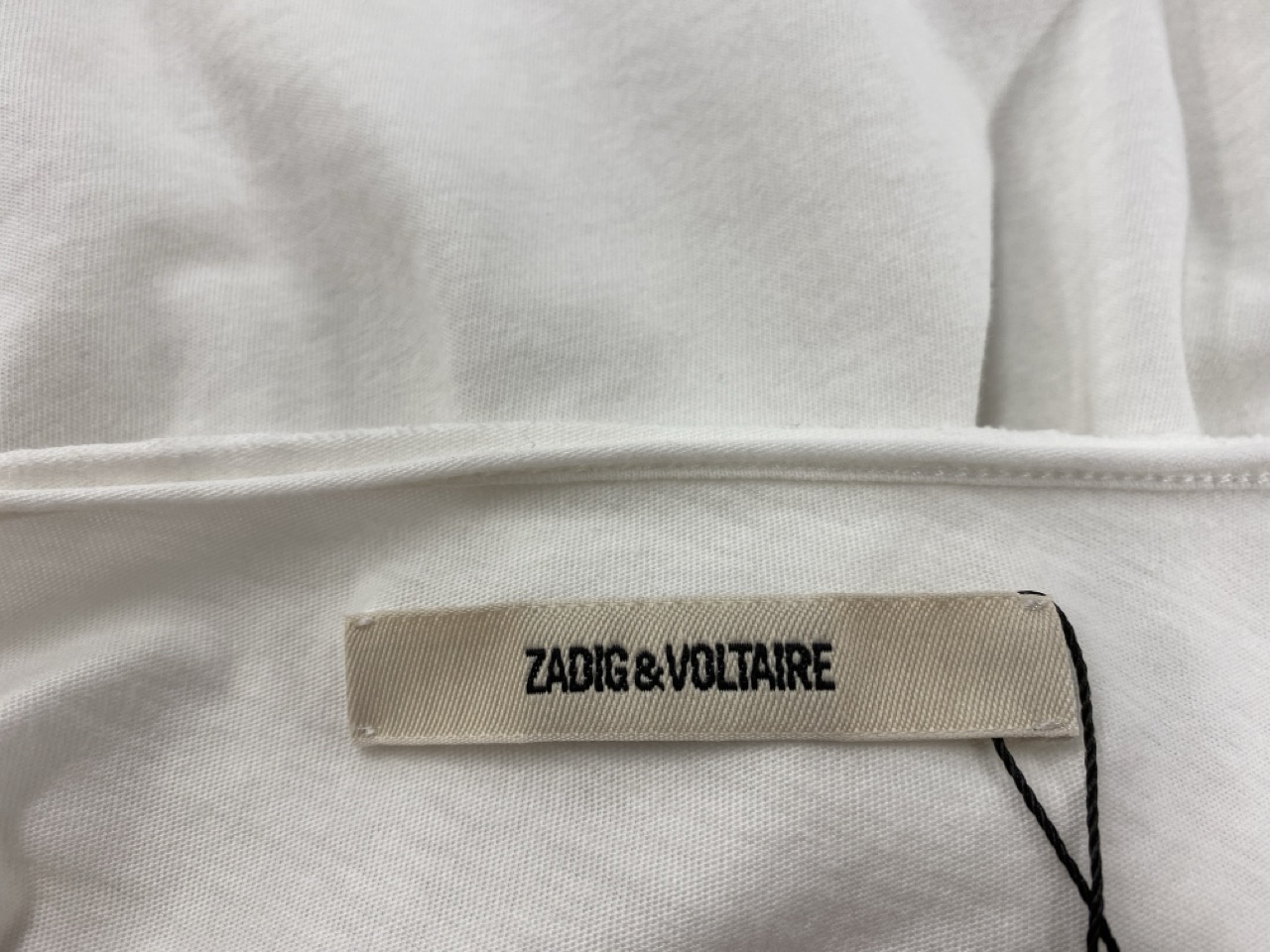 Lot 57  
            Edinburgh SR20 - Delivery Only 

                
ZADIG & VOLTAIRE SHORT SLEEVE MONASTIR T-SHIRT IN WHITE COTTON NO SIZE : LOCATION...