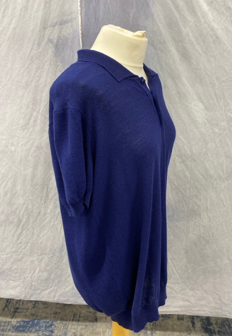 Lot 59  
            Edinburgh SR20 - Delivery Only 

                
A.P.C. KNITTED POLO SHIRT IN BLUE VISCOSE SIZE XXL: LOCATION - RAIL 3