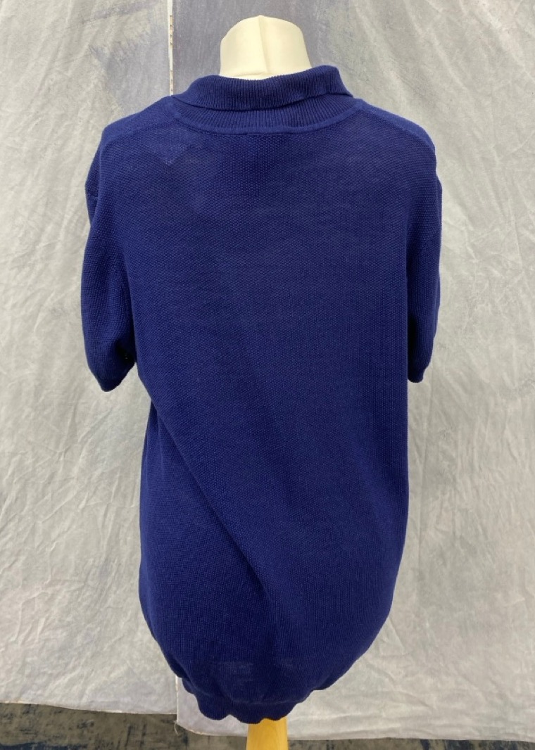 Lot 59  
            Edinburgh SR20 - Delivery Only 

                
A.P.C. KNITTED POLO SHIRT IN BLUE VISCOSE SIZE XXL: LOCATION - RAIL 3