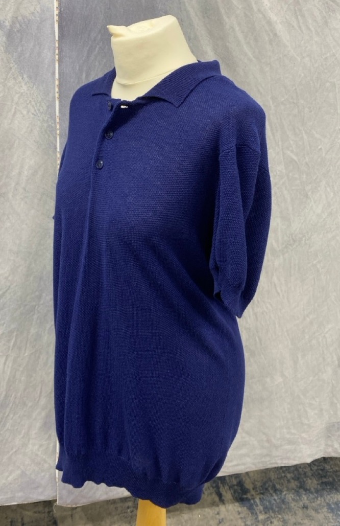 Lot 59  
            Edinburgh SR20 - Delivery Only 

                
A.P.C. KNITTED POLO SHIRT IN BLUE VISCOSE SIZE XXL: LOCATION - RAIL 3
