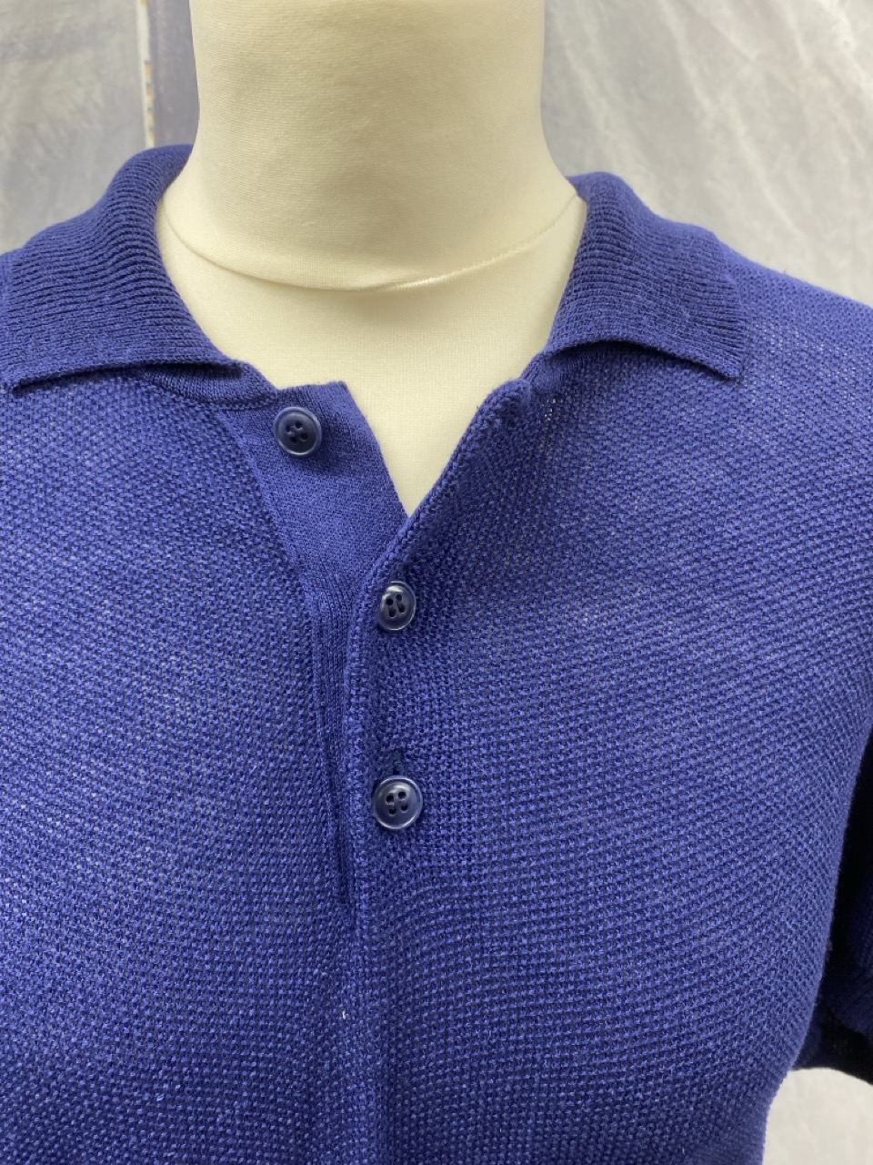 Lot 59  
            Edinburgh SR20 - Delivery Only 

                
A.P.C. KNITTED POLO SHIRT IN BLUE VISCOSE SIZE XXL: LOCATION - RAIL 3